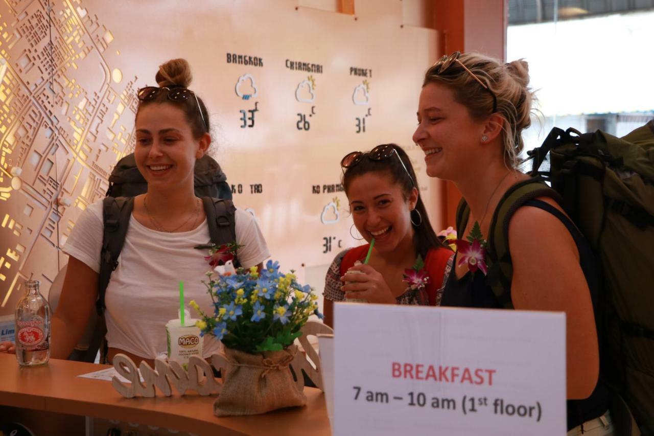The Lol Elephant Hostel Bangkok Eksteriør bilde