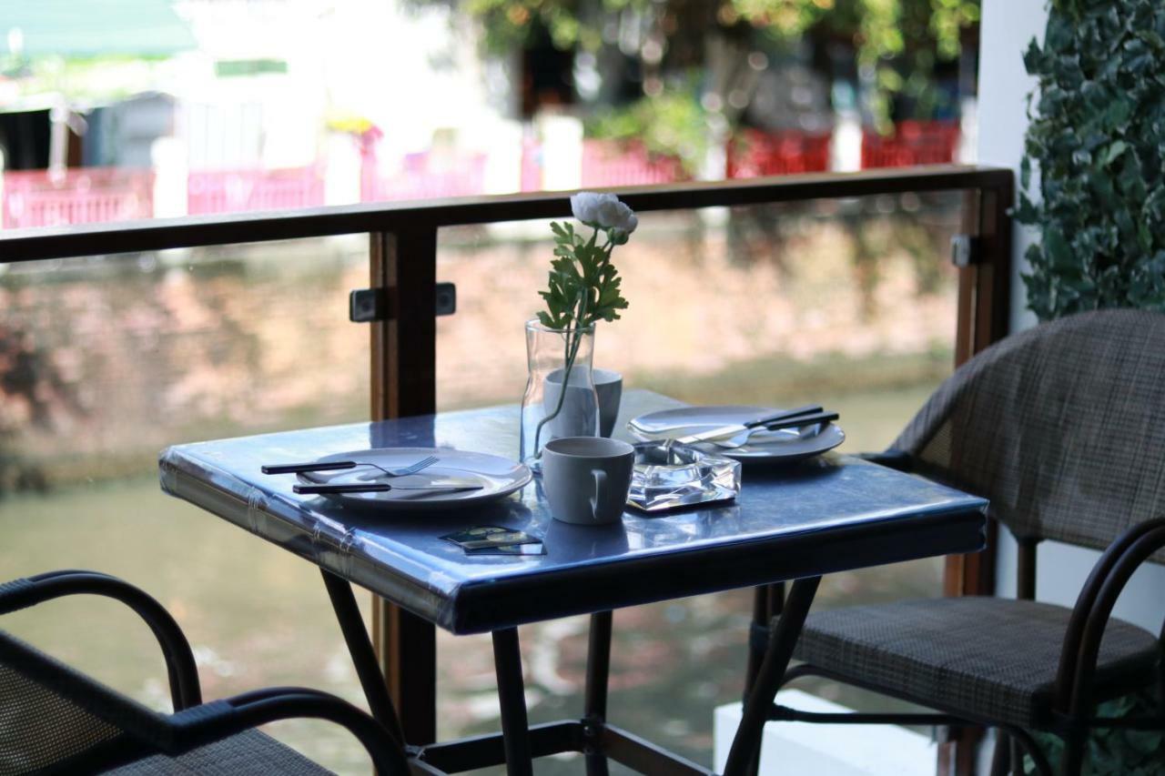 The Lol Elephant Hostel Bangkok Eksteriør bilde