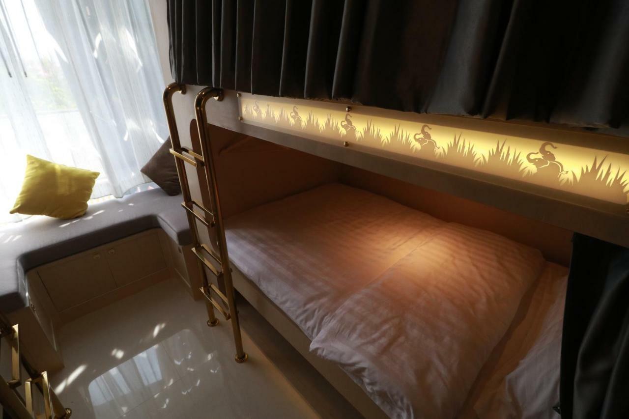 The Lol Elephant Hostel Bangkok Eksteriør bilde
